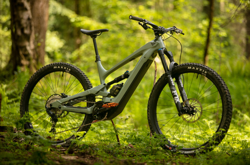 Yt electric 2024 mountain bike